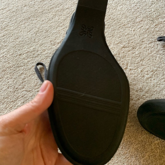 Simply Vera Wang Gray Sneaker Wedge Boots size 9 - Picture 9 of 9